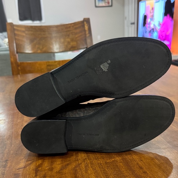 Michael Kors MK Monogram Chelsea Boots - Picture 12 of 12